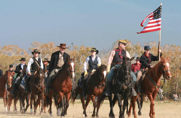 3rd Texas rides as Union